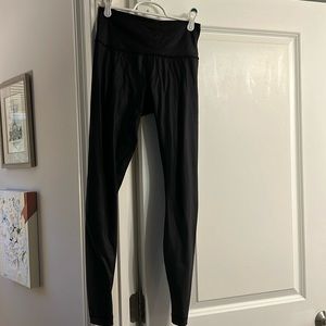 Lululemon size 6 leggings